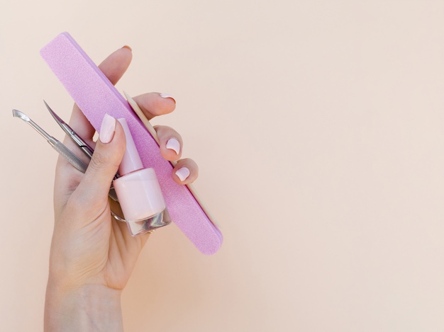 Uñas esculpidas, materiales necesarios