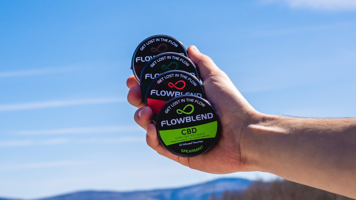 FlowBlend natural infused pouches in different flavors