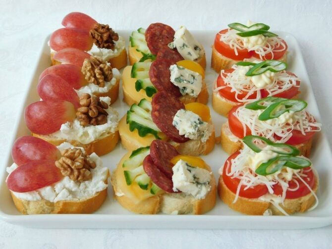 Appetizing appetizer - sandwiches for the New Year's table 17