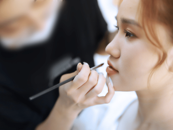 Đội ngũ makeup chuyên nghiệp