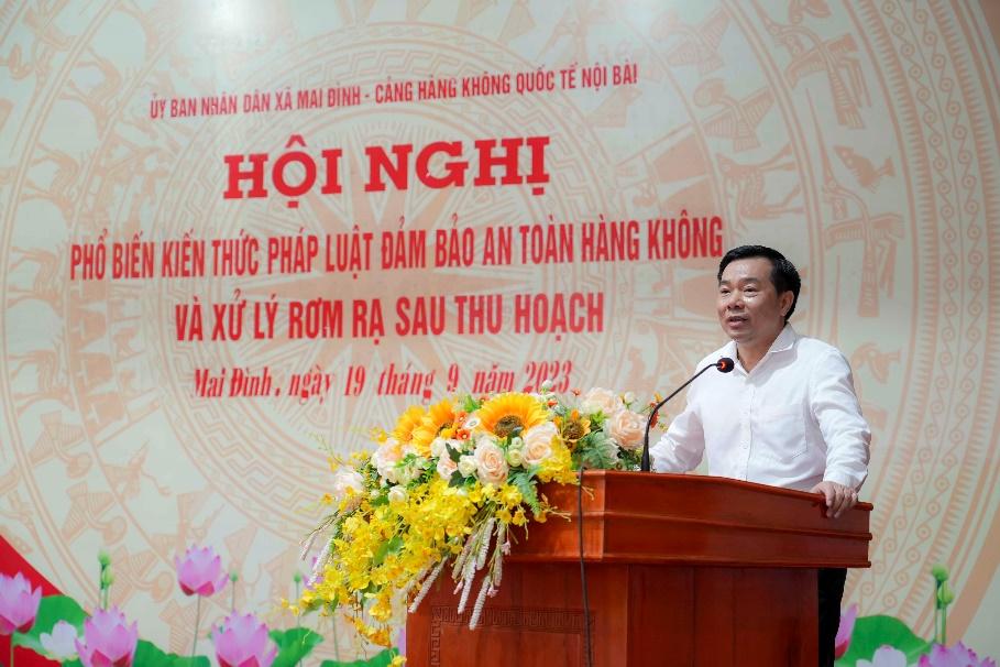 1 Ông Nguyễn Văn Khoa, Phó Chủ tịch Ủy ban nhân dân xã Mai Đình phát biểu khai mạc Hội nghị