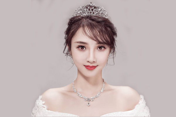 Những kiểu trang sức cưới cho cô dâu ngày càng đa dạng