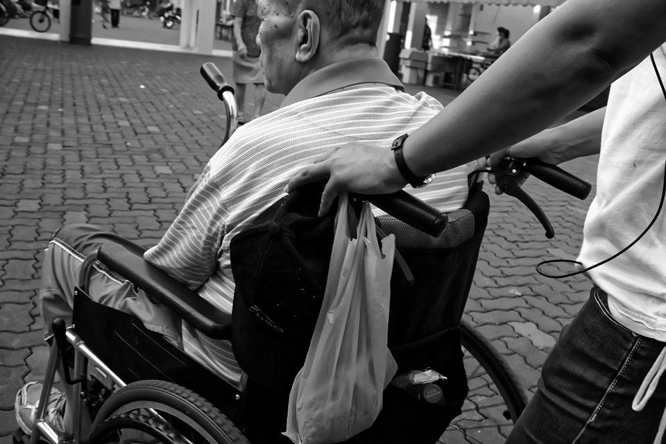 wheelchair-952183_960_720.jpg