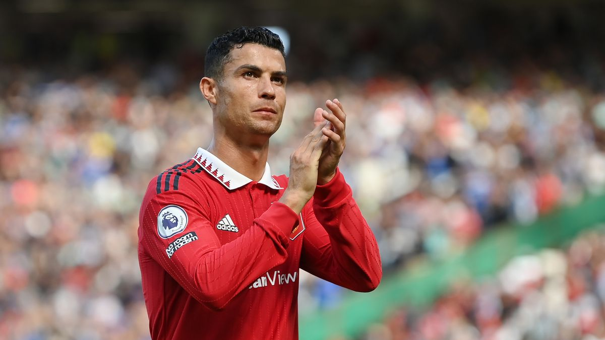 Transfer news LIVE: Ronaldo rejects transfer, Chelsea's big-money Gvardiol deal plus Arsenal target Mudryk