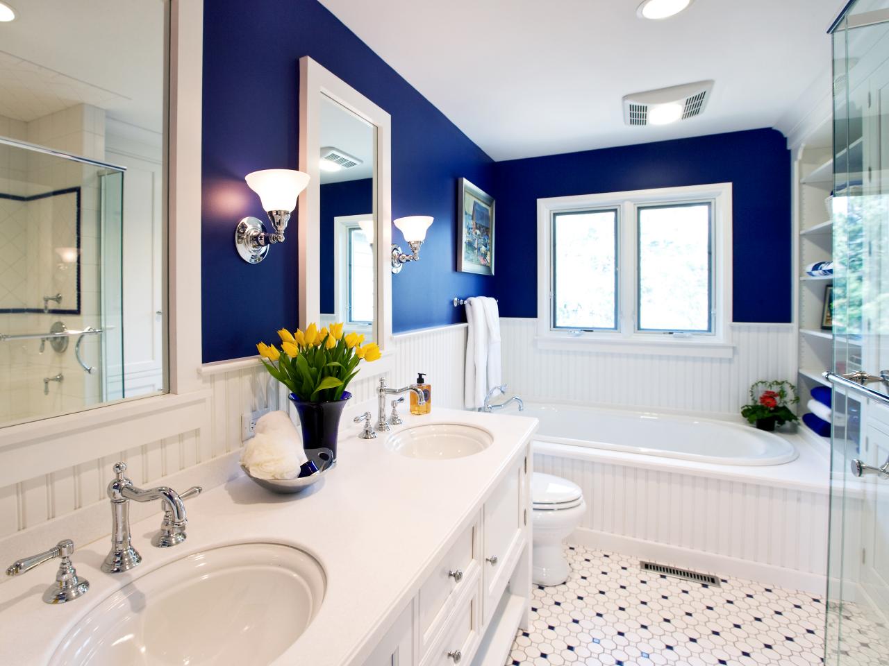 Traditional elements paired with contrasting colors are perfect for this style. Source: HGTV