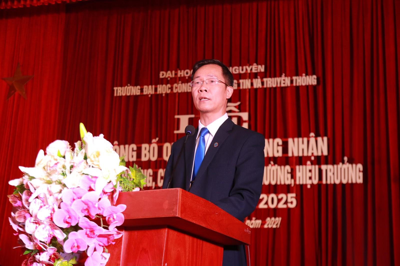 TS. Nguyễn Văn Tảo phát biểu tại buổi Lễ.