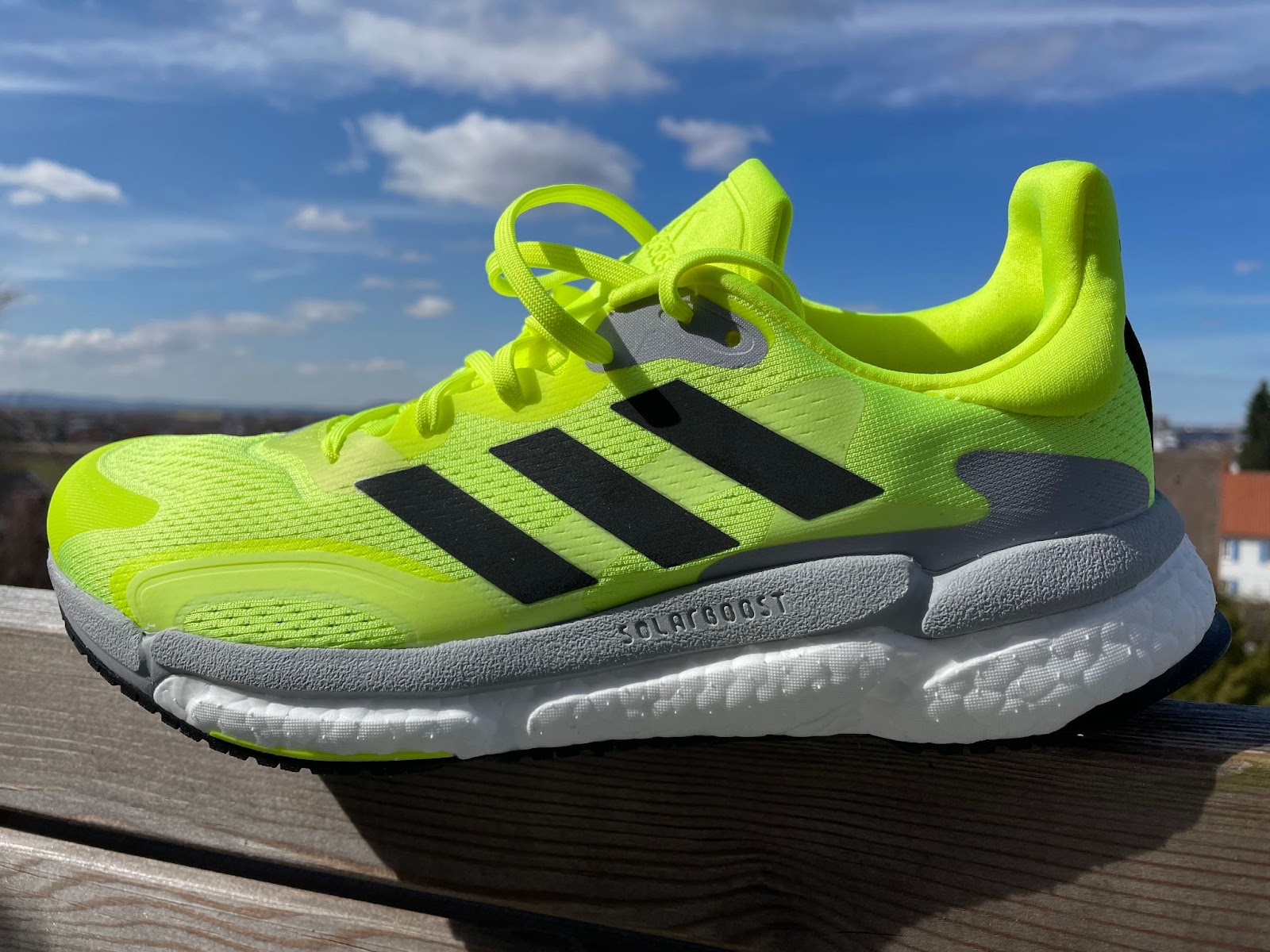 Road Trail Run: Testbericht: adidas Solarboost 3 - Ein stabiler Schuh!  (German)