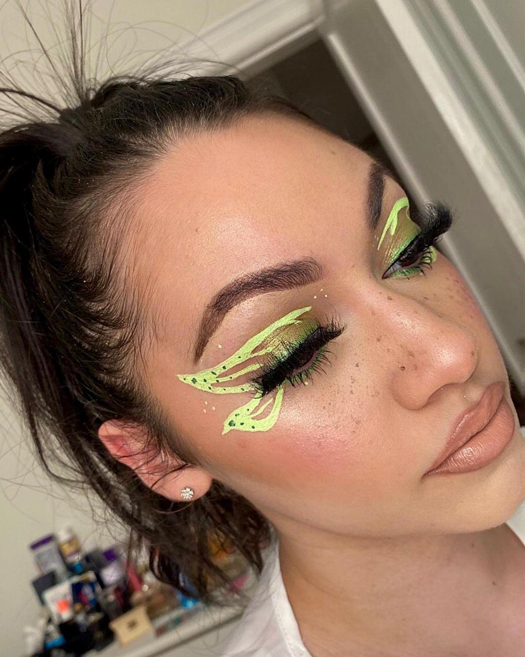 Pastel Green Butterfly Makeup