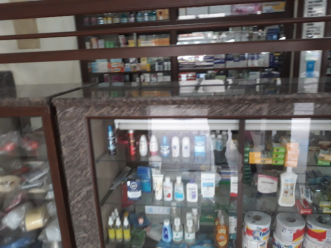 Opiniones de Refarm en Guayaquil - Farmacia