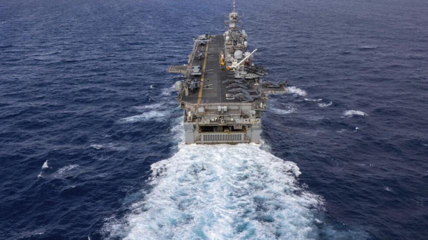 Ảnh minh họa : Tàu Wasp USS Bataan di chuyển qua Đại Tây Dương, ngày 20/07/2023.