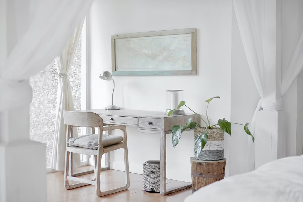 Want a Minimalist Bedroom? Here’s What to Do