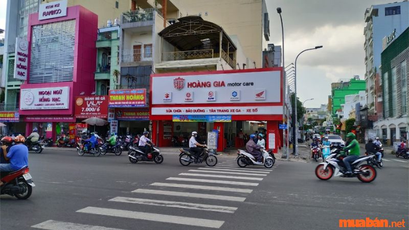  Nhiều khu mua sắm trên đường Phan Đăng Lưu