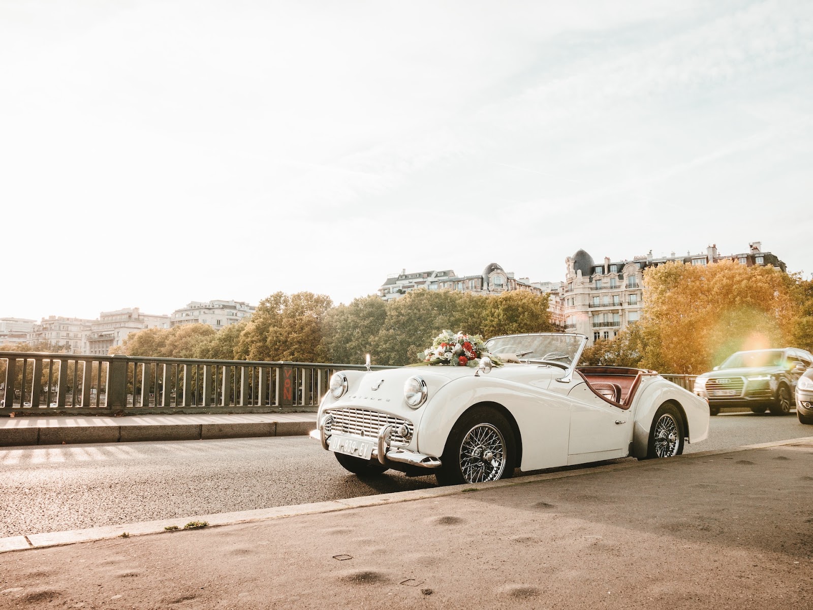 vintage wedding car - Minstrel Court
