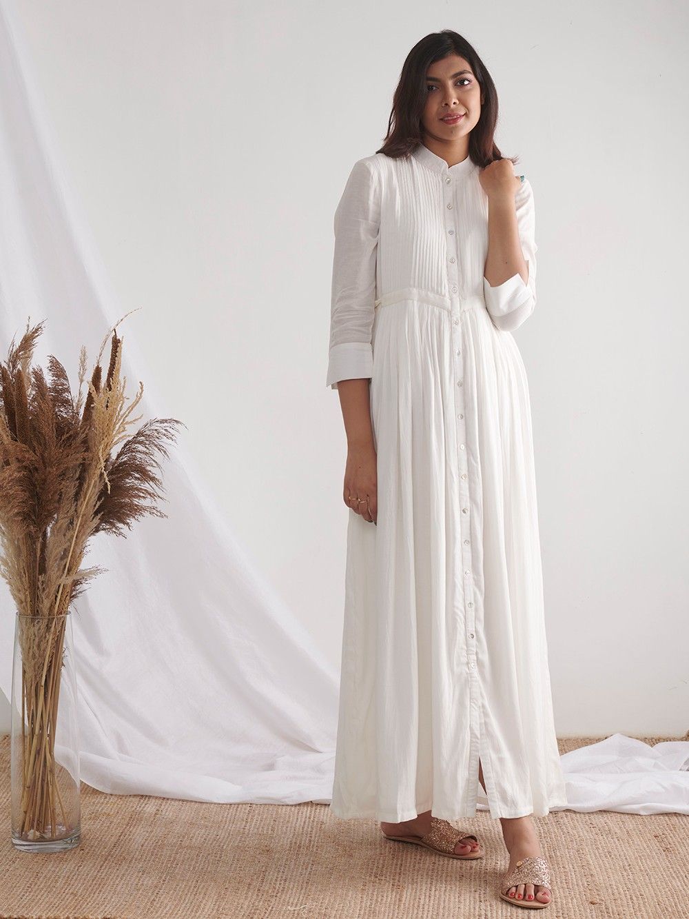 the loom - White cotton mulmul shirt dress