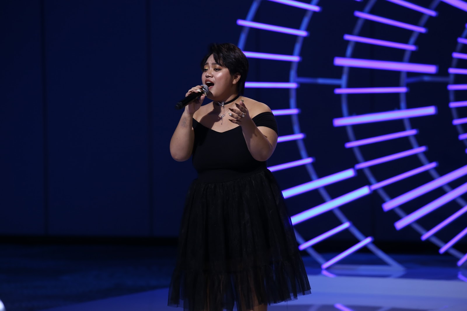 Vietnam Idol Tập 4: Thí sinh vô tư bắt BGK 'tạo nét', Mỹ Tâm: 'Khỏi hát nữa' Ảnh 3