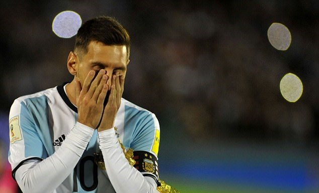 Messi căng thẳng trước giờ phán quyết số phận Argentina - Bóng Đá