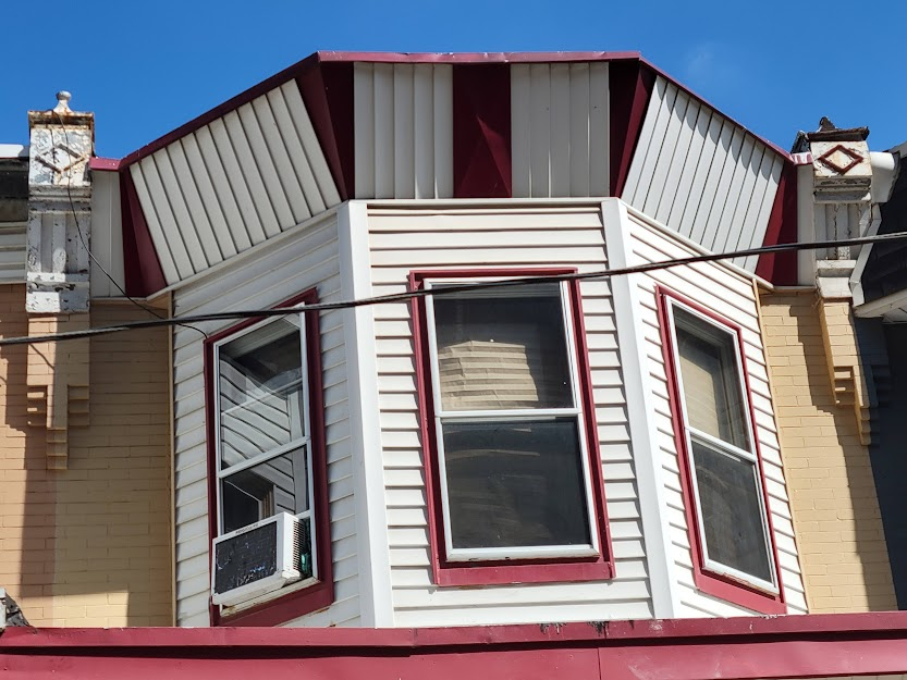 How to Install Siding on a Rowhouse Second Floor Bay Front: Step by Step