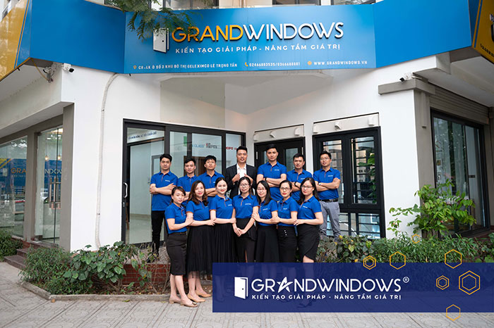 Đội ngũ nhân sự nhiều kinh nghiệm cửa Grand Windows.