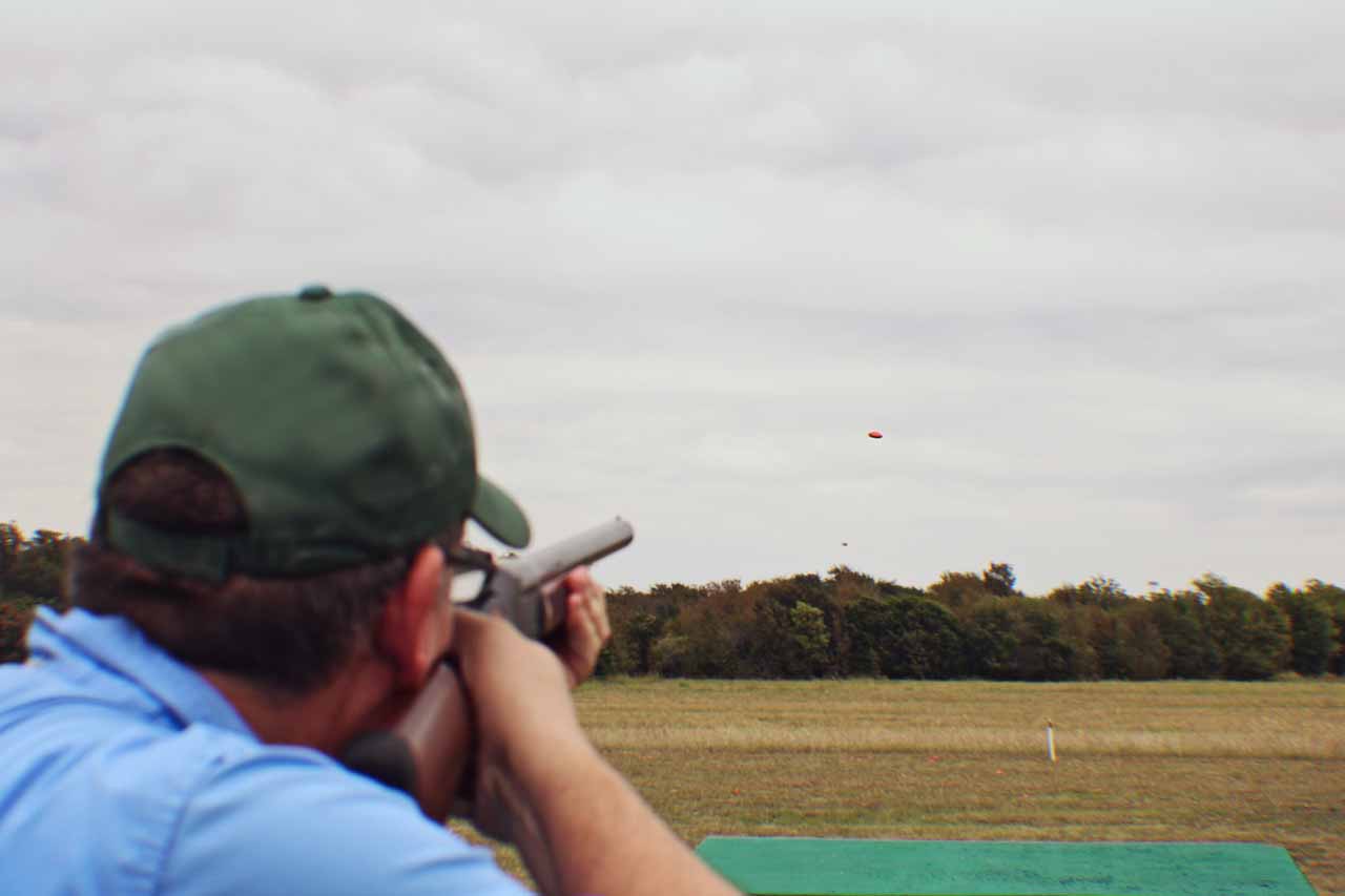 クレー射撃で銃を選ぶ場合