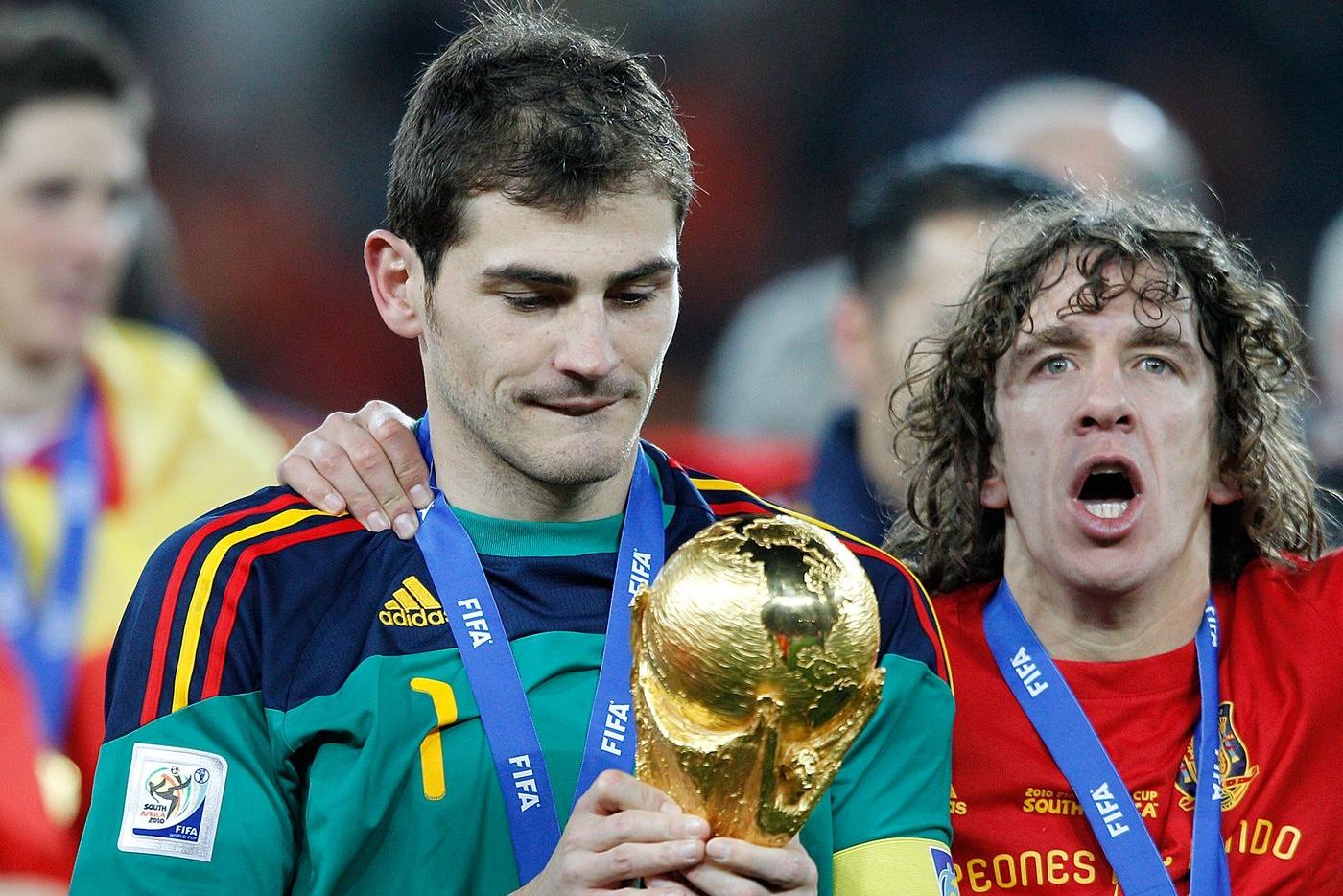 Casillas cùng chức vô địch World Cup cao quý