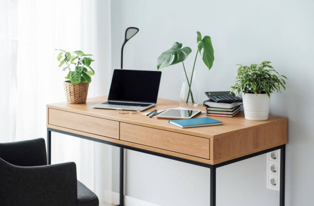Industrial study table with plants