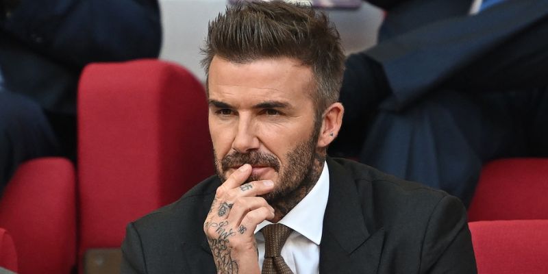 Tóm tắt một số thông tin về ngôi sao David Beckham