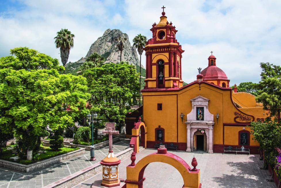 https://mexicodesconocidoviajes.mx/wp-content/uploads/2018/08/02_bernal2017-1.jpg