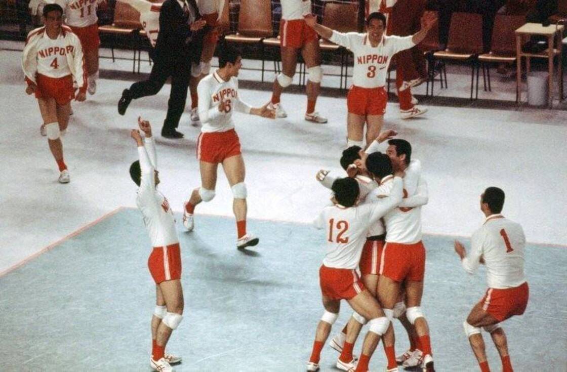 Ở Thế vận hội Munich 1972, đội tuyển bóng chuyền nam Nhật Bản đã dựa vào những thông tin và chiến thuật mới để lọt vào bán kết một cách hoàn hảo