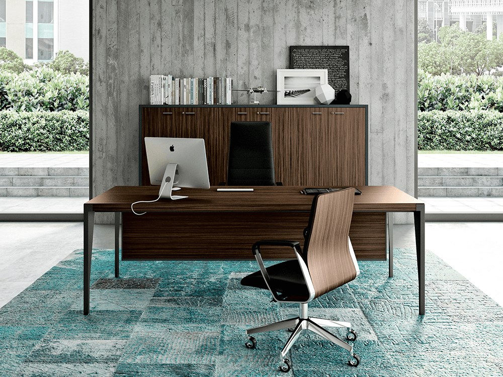 The Buono 1 executive desk embodies a sleek modern design, offering both aesthetic appeal and exceptional functionality.