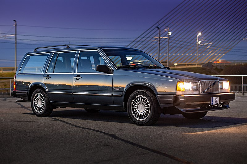 Volvo 200/700 Series Wagon: Nigerian Nickname is Coffin