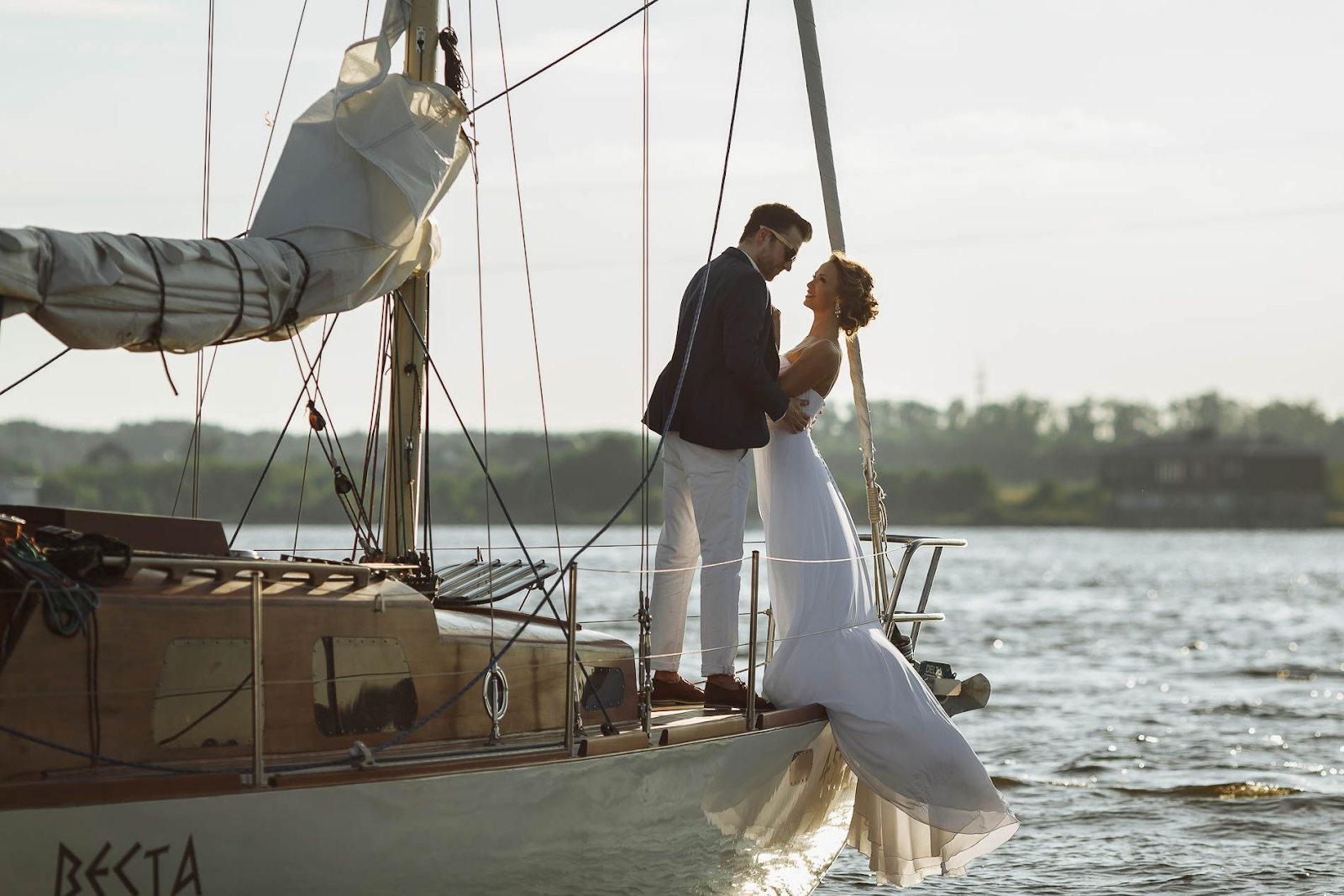 destination wedding on yacht