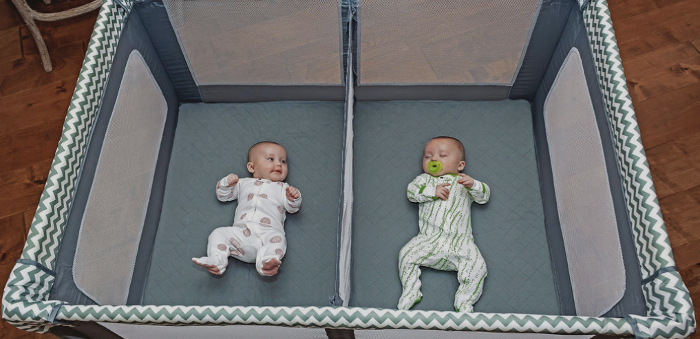 The Play Yard Designed with Twins in Mind : Comfort