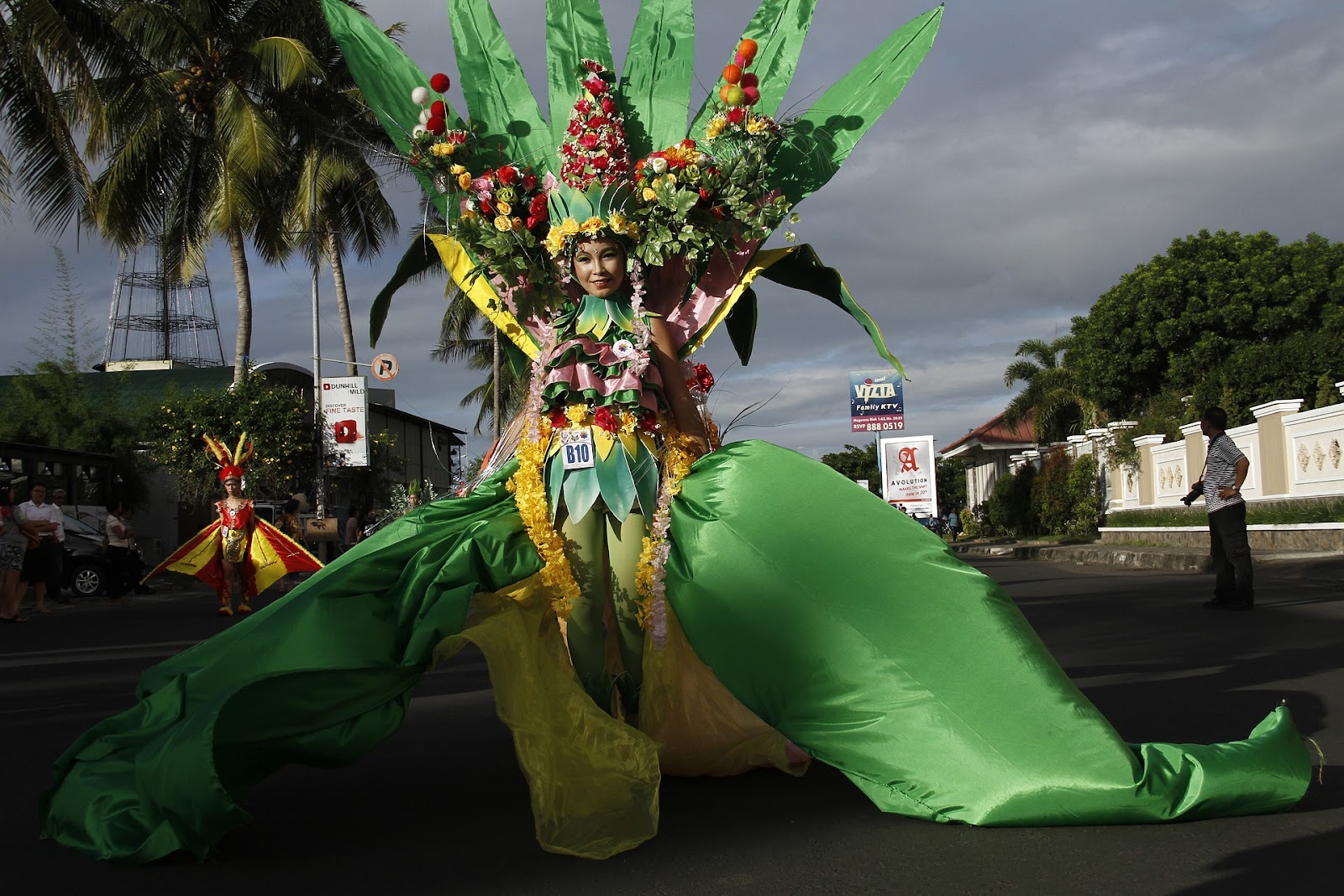 tomohon international flower festival