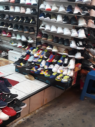 Opiniones de Calzado Local 441 en Quito - Zapatería