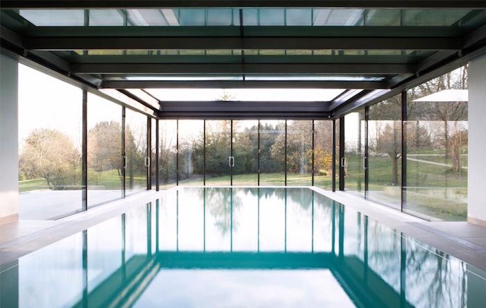 desain kolam renang indoor
