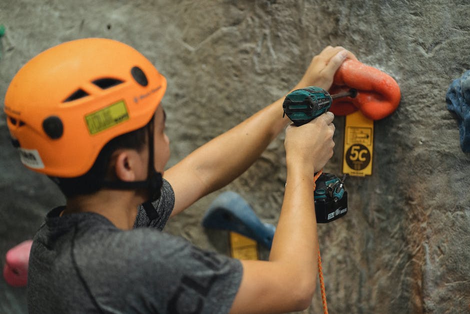 how to install screw hooks without drill