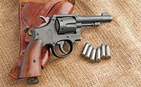 Smith & Wesson’s Victory .38  สุดยอดปืนคลาสสิคชื่อดังที่นักสะสมคลั่งไคล้ ! 2
