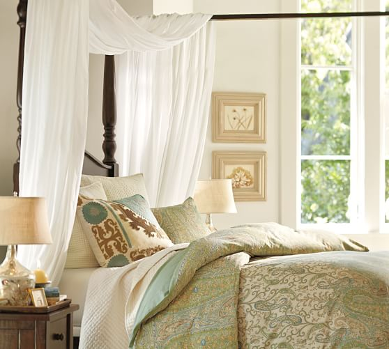 You can drape a canopy bed scarf in many ways.