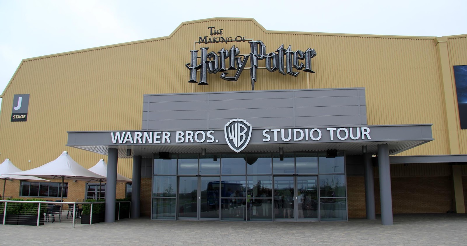 Harry_Potter_Leavesden_entrance.jpg