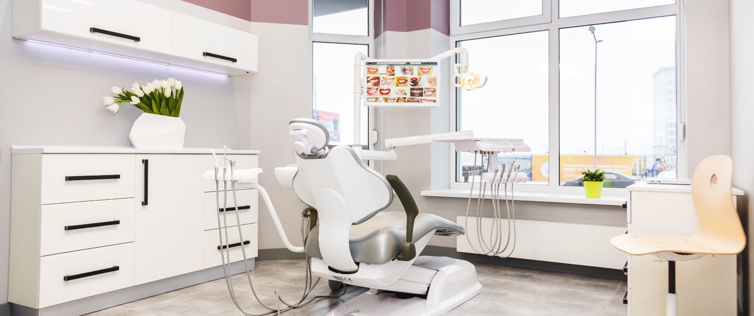 Як обрати стоматологічну клініку в Києві: поради для пошуку найкращої стоматології