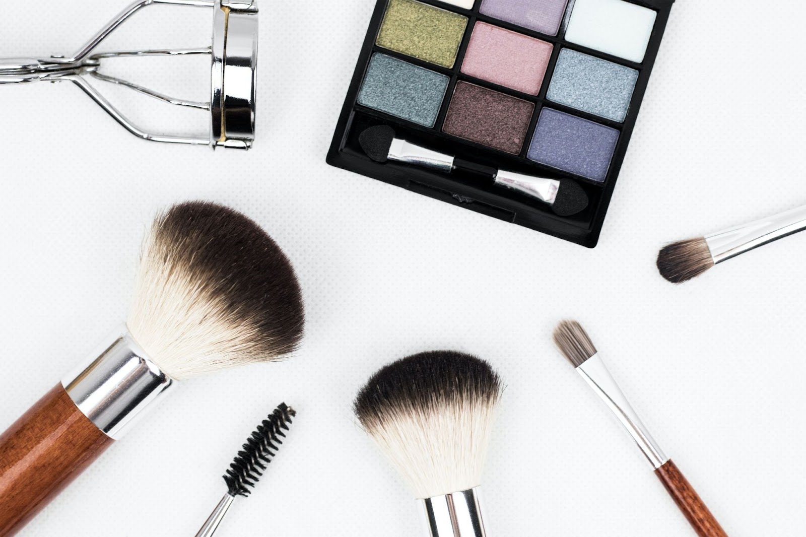 6 Ways to Make the Most of Beauty Products: Hacks That Make Life Easier. 