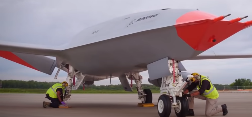 Forsendelse spade sympatisk How Far Do Military Drones Fly? Top 3 Longest Range Military Drones –  Dronies