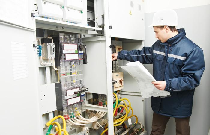 Hiring Best Industrial Electrician | Top Electricians | Winnipeg MB |  Powertec Electric Inc.