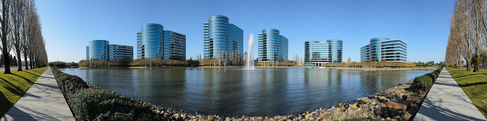 Oracle_Redwood_City_February_2013_panorama.jpg