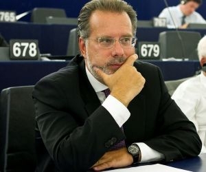 κουμουτσακος.php