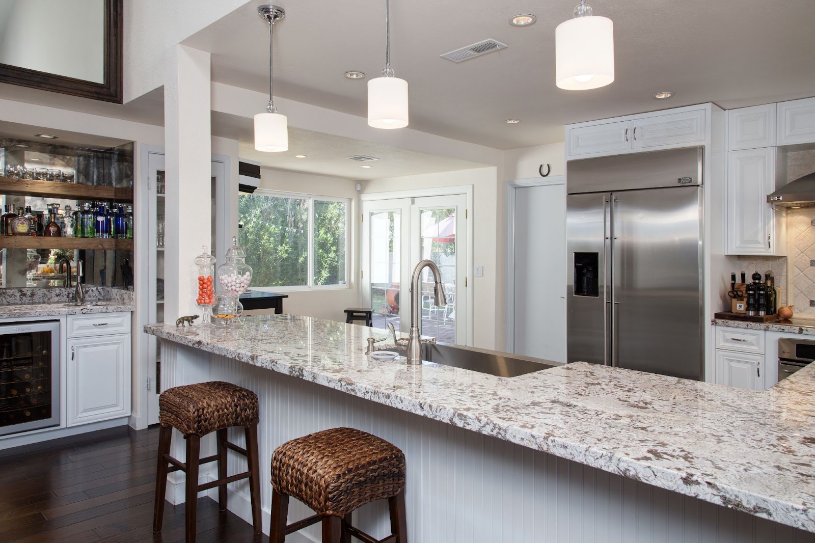 modern-white-kitchen-remodel-using-design-build