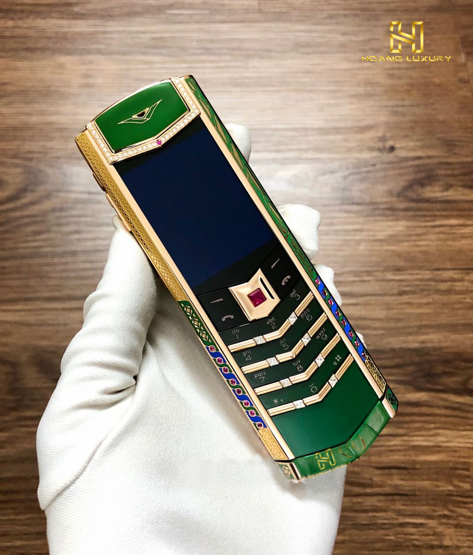 SỬ DỤNG VERTU ĐỂ HƯỚNG ĐẾN SỰ KHÁC BIỆT | Hoàng Luxury