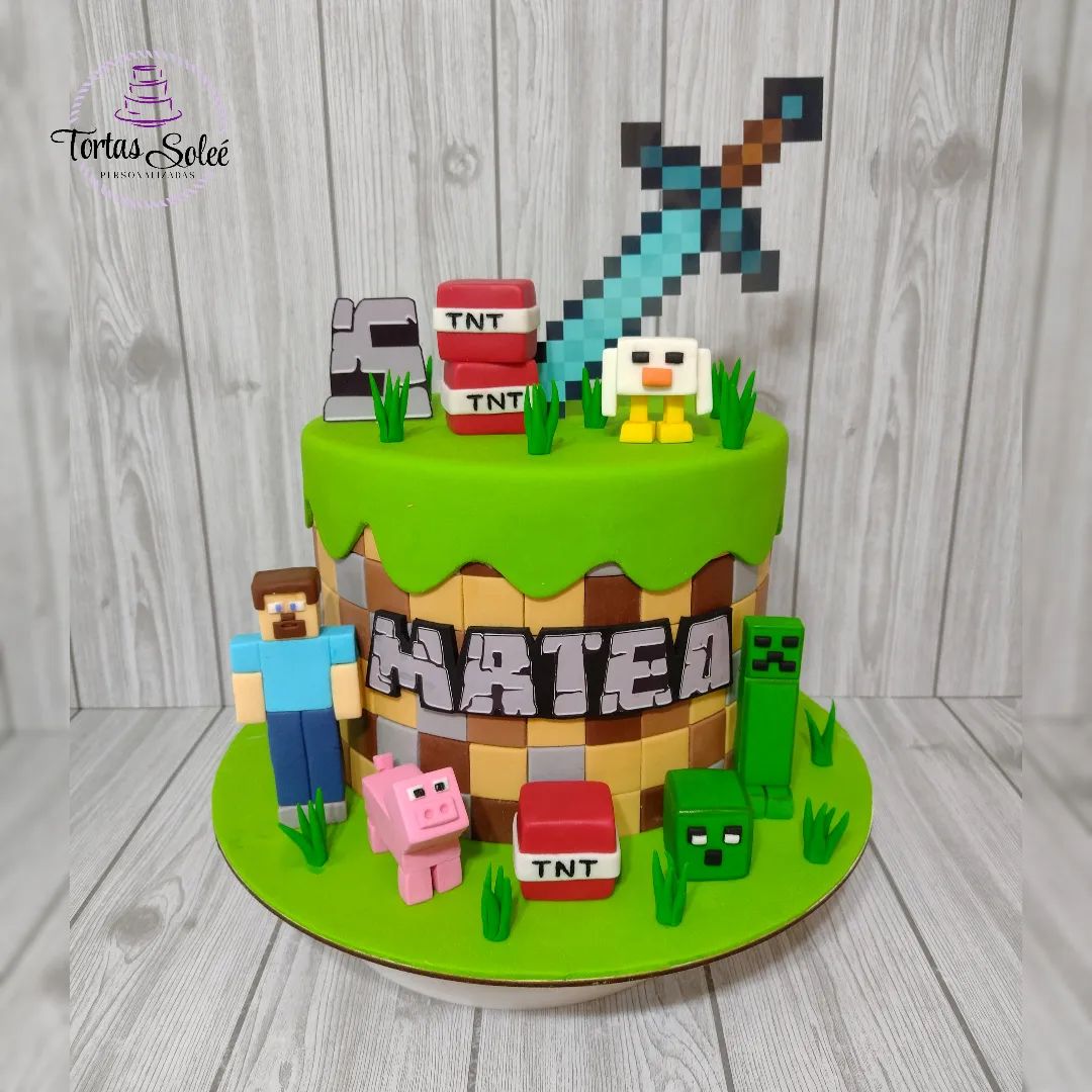 Classical Minecraft cake