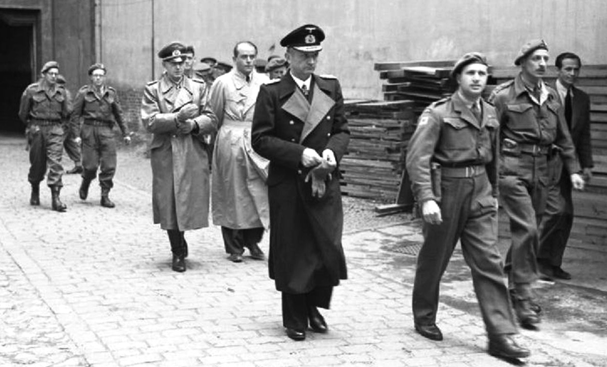 Karl Dönitz 23.5.1945.jpg