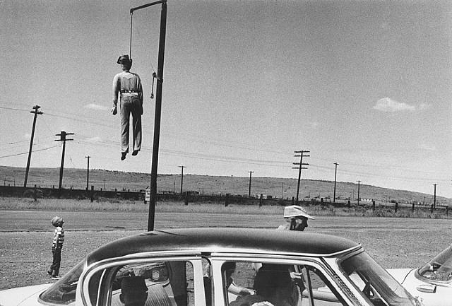 Garry-Winogrand-the-redlist.jpg